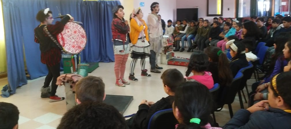 Proyecto FFOIP 2018 / Obra «Ojos el el Aire» en Escuelas Rurales de la Región de Los Ríos